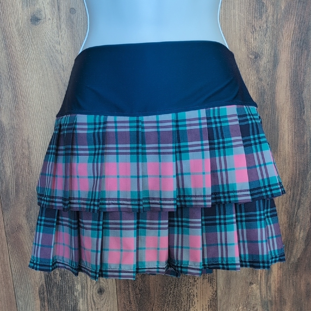 Faye + Florie Plaid Tennis Skort M M208